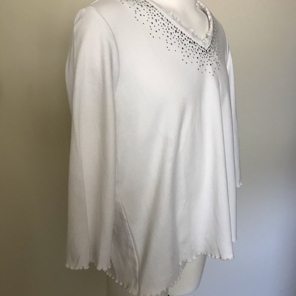Women’s Petite Alfred Dunner White Top w/Sparkles
